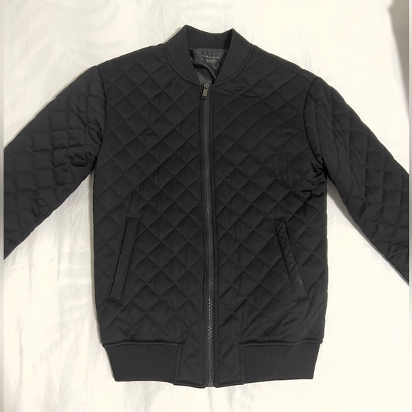 Zara Other - Zara bomber quilted jacket. Black. Size small